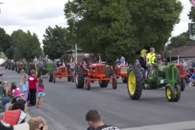 Hesper-Mabel Steam Engine Days - Mabel, Minnesota - Oldest Steam Engine Show in Minnesota - Parade